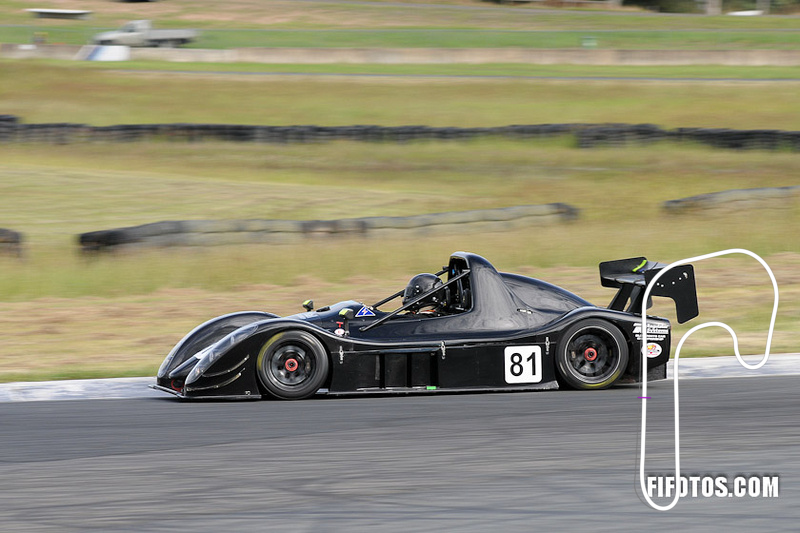 akr_queensland_raceway_pitfix_P64